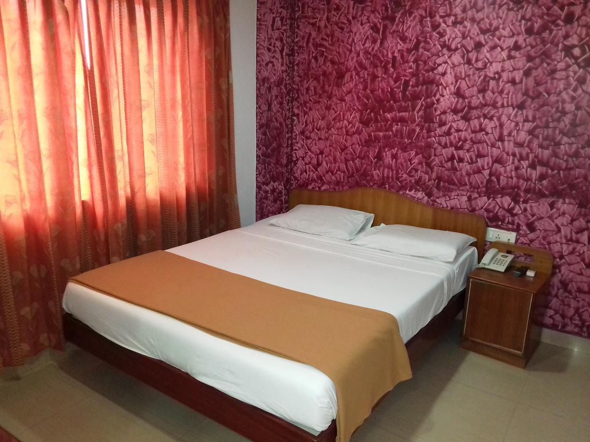 Hotel Sri Srinivasar Residency Vellore Exterior foto