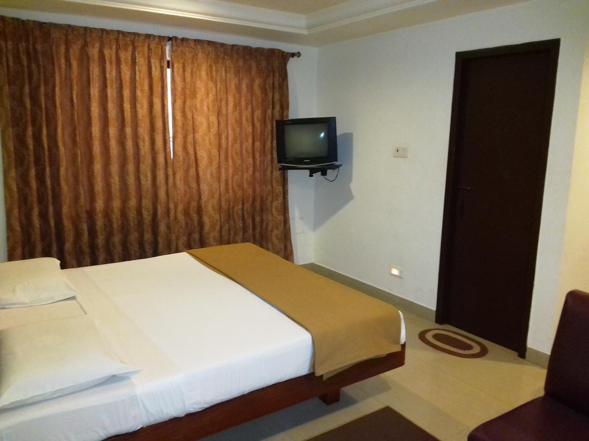 Hotel Sri Srinivasar Residency Vellore Exterior foto