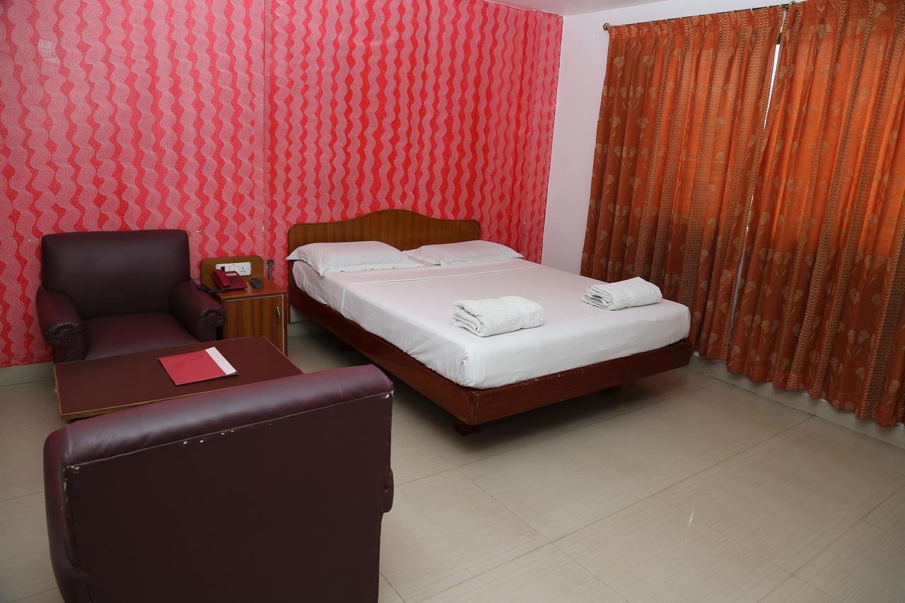 Hotel Sri Srinivasar Residency Vellore Exterior foto