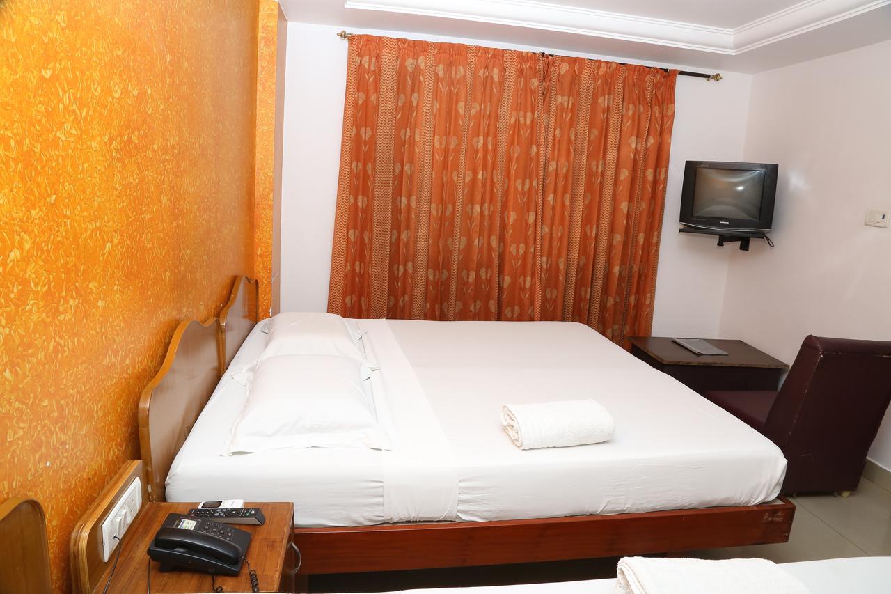 Hotel Sri Srinivasar Residency Vellore Exterior foto
