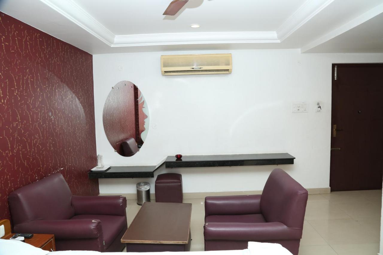 Hotel Sri Srinivasar Residency Vellore Exterior foto