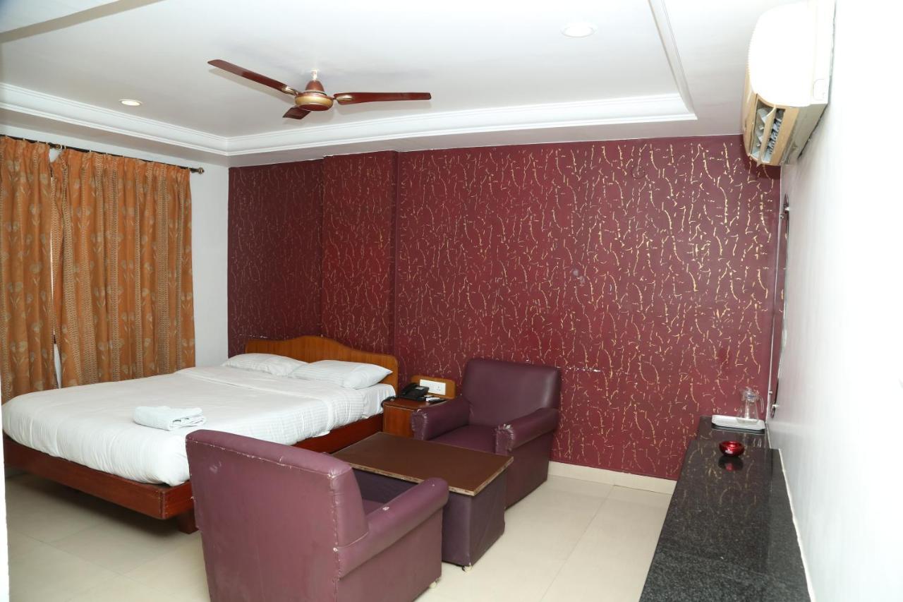 Hotel Sri Srinivasar Residency Vellore Exterior foto