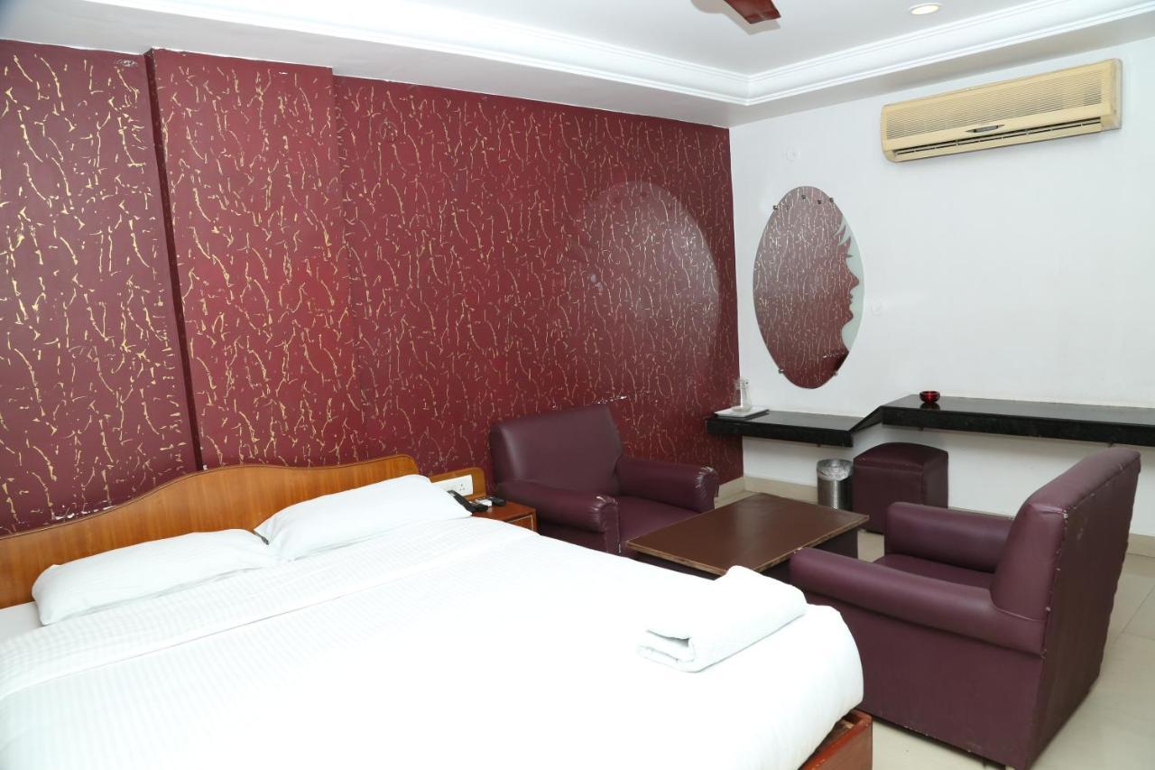 Hotel Sri Srinivasar Residency Vellore Exterior foto