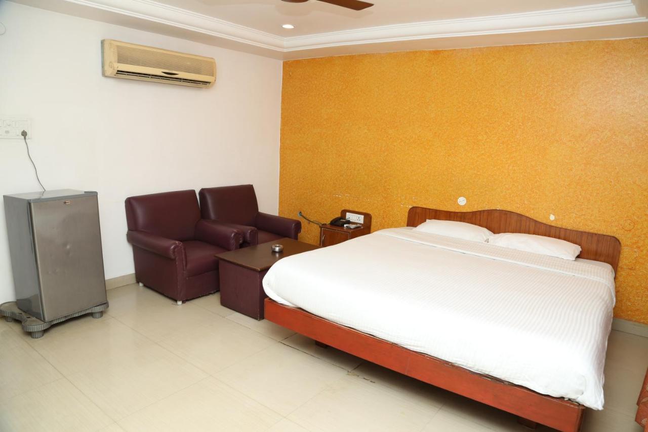 Hotel Sri Srinivasar Residency Vellore Exterior foto